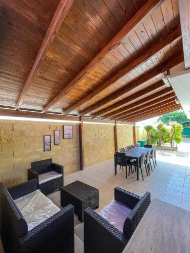 www.bbaduepassidalmare.it