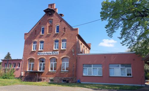 www.gaestehaus-heinrich-heine-schule.de