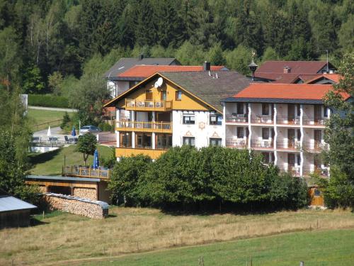 www.hotel-riesberghof.de
