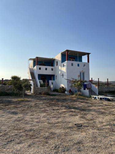 www.lascaletasvillage.com