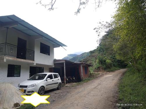 www.elroureturisme.com