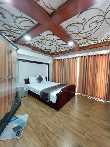 www.hotelthevine.com