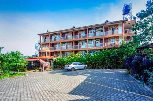 www.africantribehotel.com