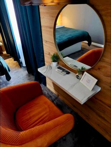 www.crhotel.xyz