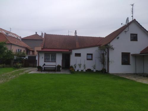 www.urbanparksuites.com