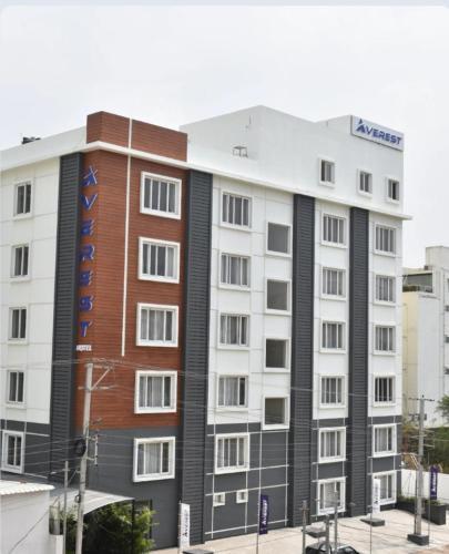 www.resterhotels.com