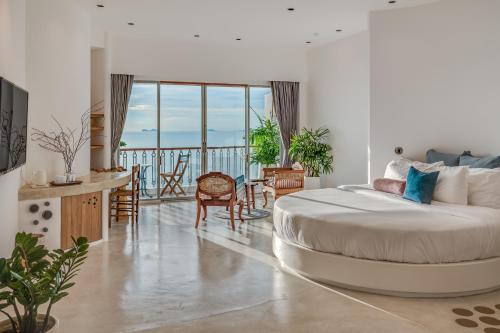 www.ampersandresort.com