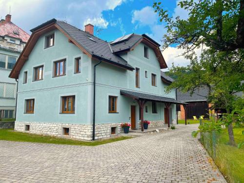 www.lazne-lipova.cz