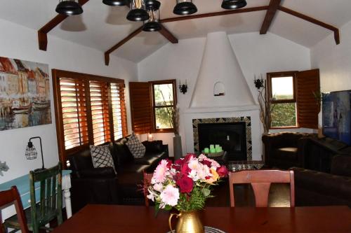 www.beachhouseoc.com