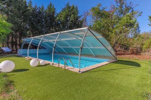 www.lesmaisonsdeshoussats.com