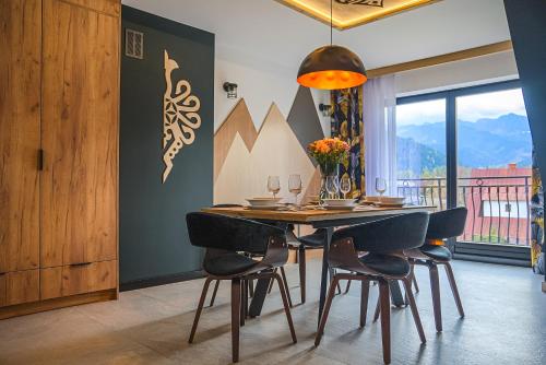 www.mayestate.pl