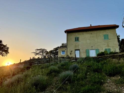 www.cascinacornelli.it
