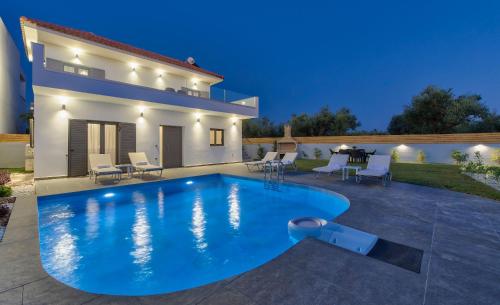 www.villa-agalliu.gr