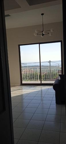 www.sandybeachoceanfrontresort.com