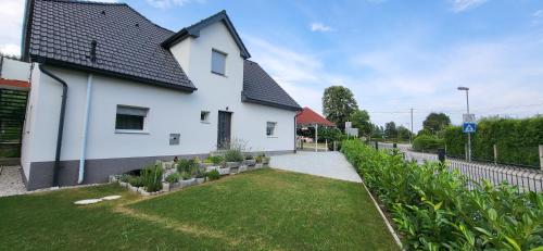 www.schwarzwaldhaus-enzpromenade.de