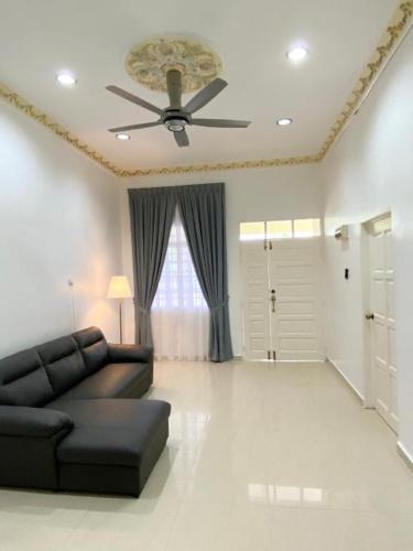 www.thecentersuites.com