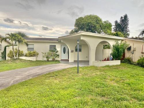 www.paradisebeachhomes.com