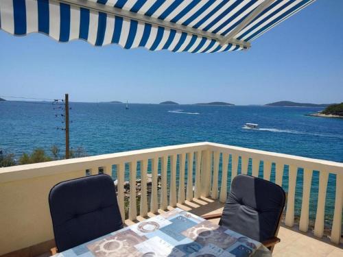 www.moorings.com