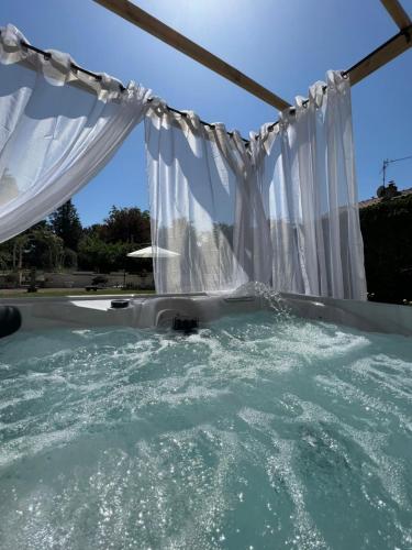 www.hotelazaleaplaya.com