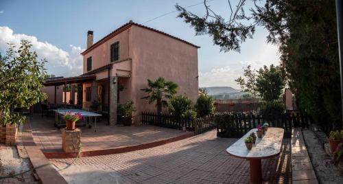 www.hotelcalarosa.it