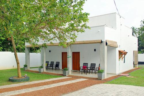 www.avitahikkaduwa.com