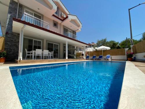 www.signaturevillascorfu.com