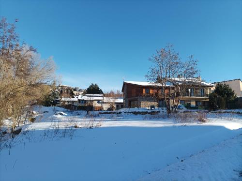 www.chaletstrinite.com