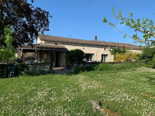 www.pontdouilly-loisirs.com
