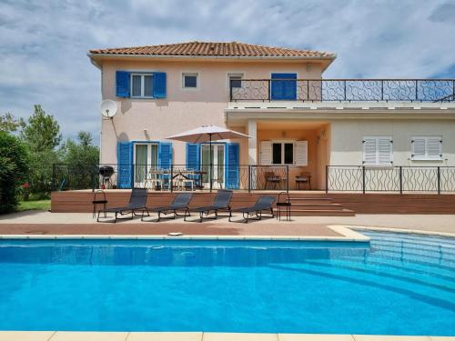 www.clos-des-oliviers-corse.fr