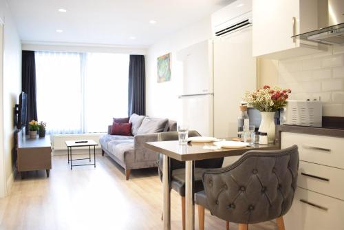 www.agapiapartments.com