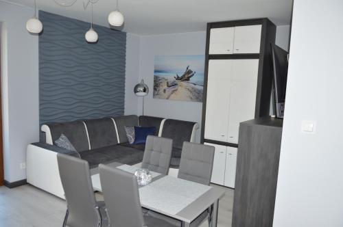 www.apartamentymierzeja.pl