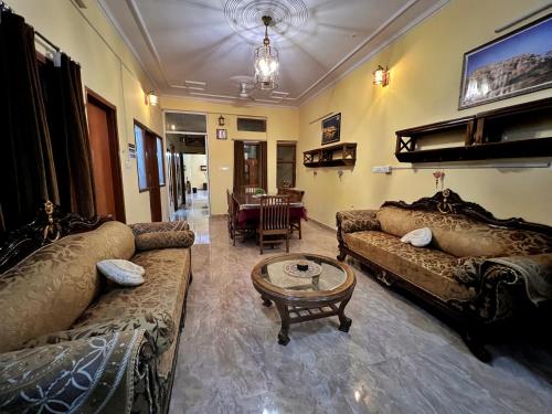 www.homes-stays.in