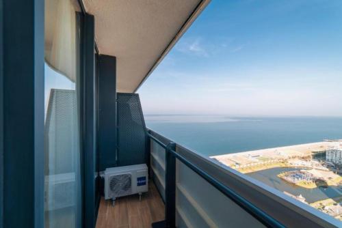 www.hotelmesones49.com