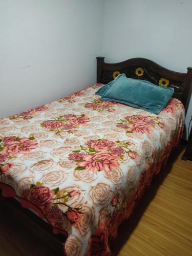 www.blueholejamaica.com