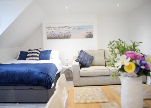 www.hillhousefarm-cheshire.co.uk
