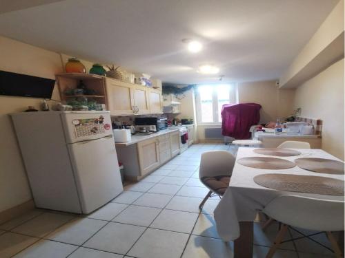 www.holidayhomeint.com