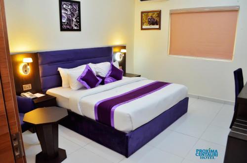 www.hotel-proxima.com