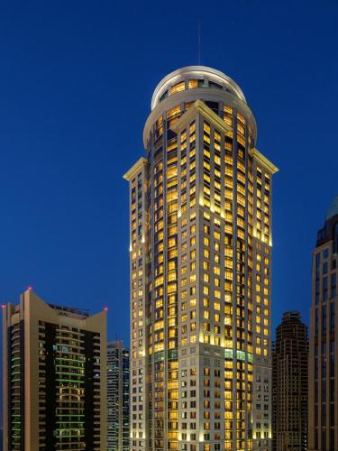 www.dusit.com