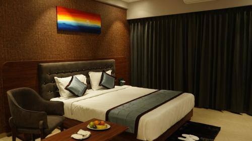 www.alaukikhotel.com