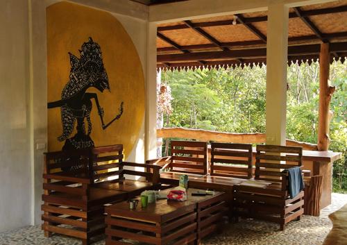 www.b-lovesguesthouse.com