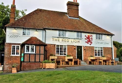 www.theredlionstretham.co.uk