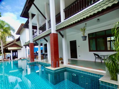 www.amara-kohphangan.com