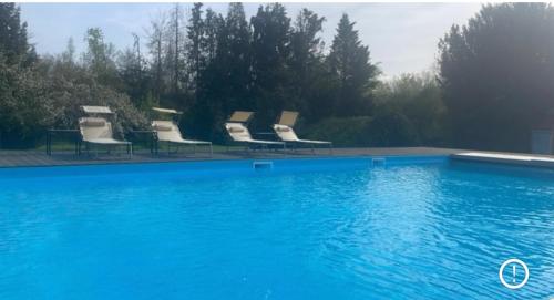 www.villacecile.com