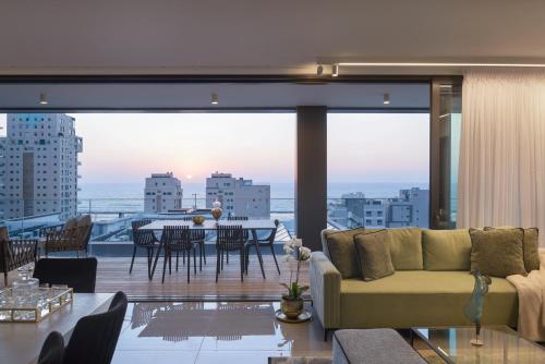 www.elaialuxurysuites.gr