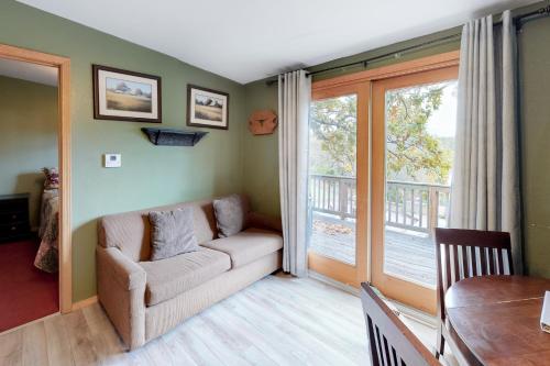 www.whitewingresortbranson.com