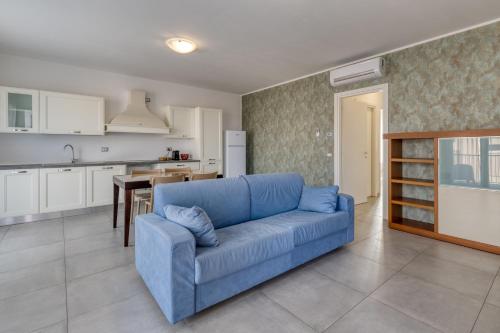 www.villacamporossolazise.com