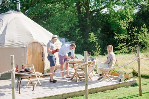 www.yurtshire.co.uk
