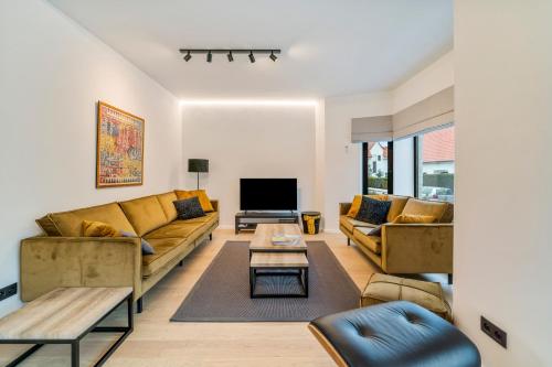 www.albergovarazzevillaelena.com