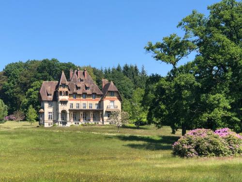 www.chateaudugueauxbiches.fr