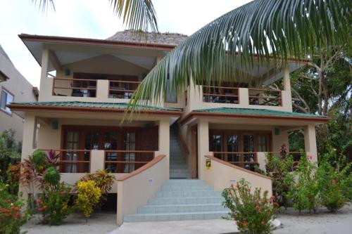 www.hotelsplacencia.com